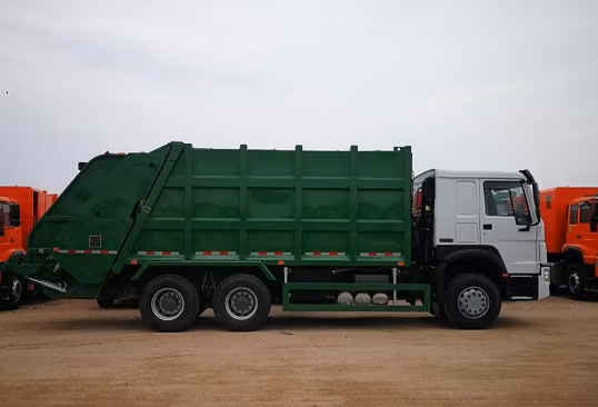 Sinotruk HOWO 6X4 헤비 듀티 특수 위생 차량